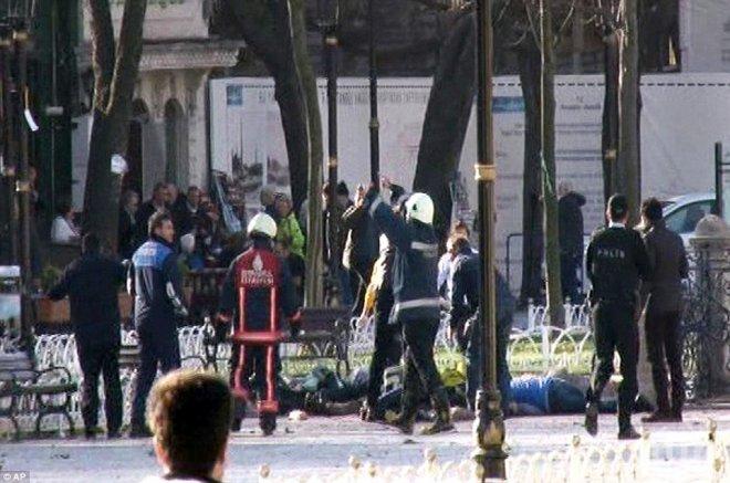 Свързана с „Ислямска държава“ група е заподозряна за атаките в Джакарта