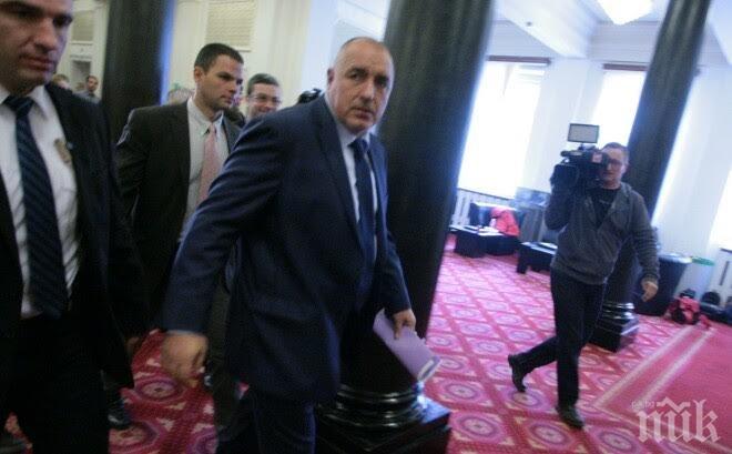 Първо в ПИК! Бойко Борисов дойде в Народното събрание! Премиерът ще отговаря на въпроси за показните убийства (снимки)