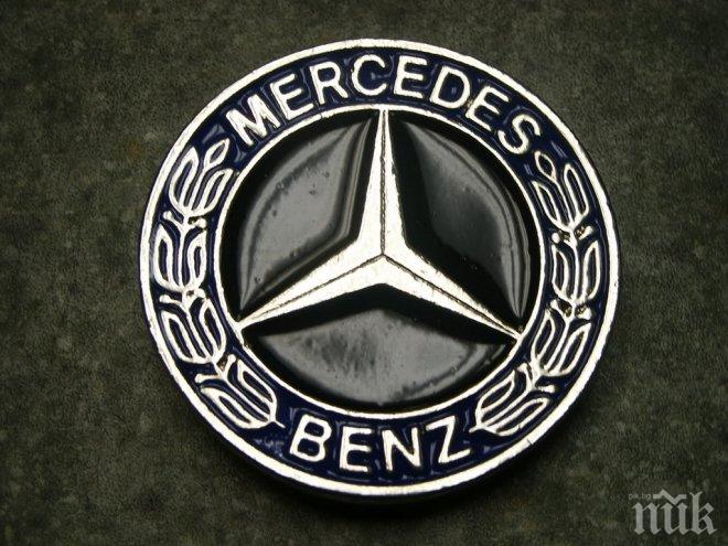 Мерцедес пуска лимитиран кабриолет по случай 130-тата си годишнина 