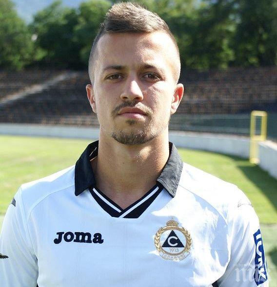 Славия се раздели с Иван Вълчанов