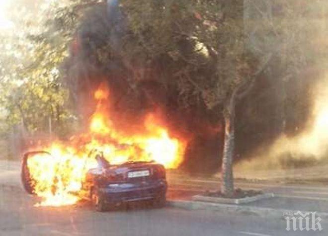 Автомобил изгоря във Варна