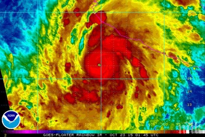 Ураганът „Алекс“ достигна Азорските острови