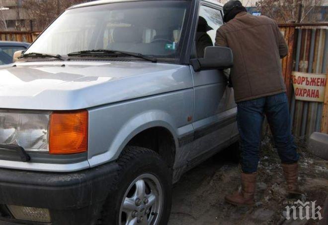 Вандали драскат наред коли в пловдивския център