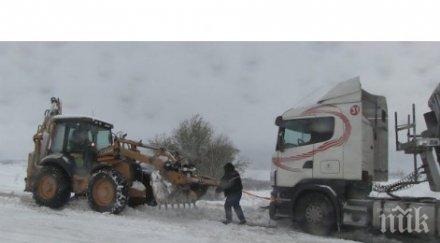 снежната буря затвори всички черноморски пристанища румъния