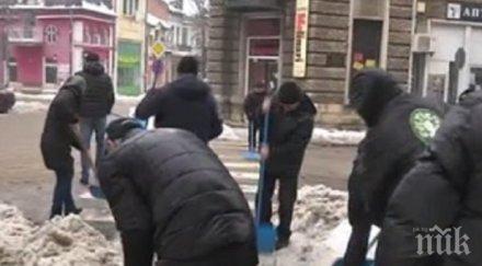 2000 глоба непочистени тротоари