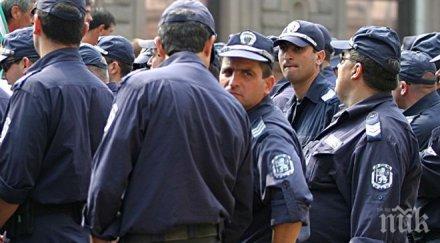 задържаха двама полицейска акция сандански петрич