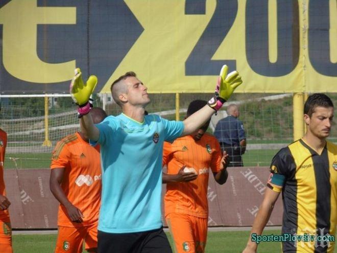 Ботев (Пловдив) отхвърли две оферти за Виктор Голас