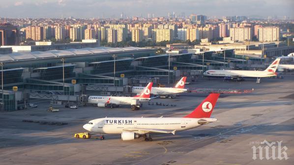 Истанбул отмени 355 полета заради очаквания снеговалеж