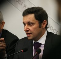 Яне: Румен Петков е изнесъл досието „Буда“ от МВР