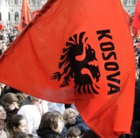 Двe деца ранени при взрив в Косово