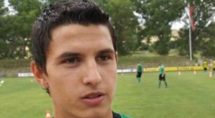 локо подписа договори играчи години