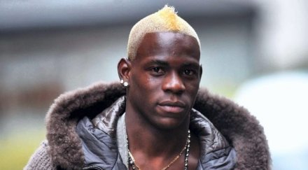 берлускони извинил официално марио балотели