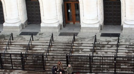 kилърът баретата маскиран клошар