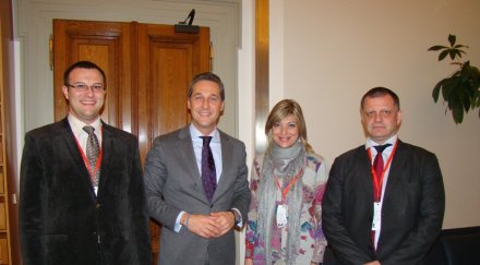 партията капка патриотично турне