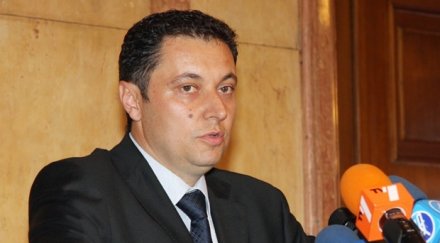 яне агент буда първи съобщаваме неща