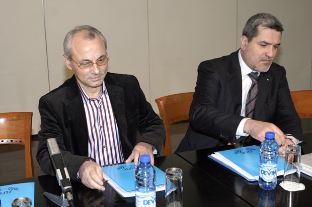 Касим Дал: Доносник от ДС държи в ръцете си Лютви Местан 