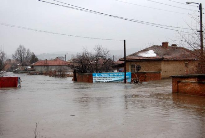 Аню и Цецо на курбан в с. Бисер