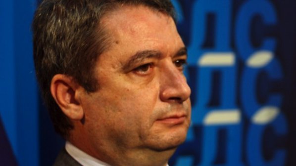 Емануил Йорданов пред ПИК: Бойко се снима и със силови лидери, обществото мълчеше