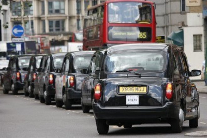 Черните лондонски таксита стават китайски