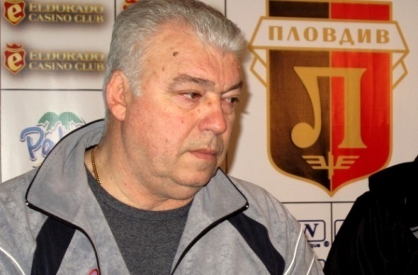 Турци почетоха Христо Бонев-Зума с огромна торта за ЧРД