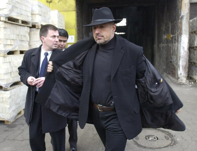 Генерала изпратил Баретата на школа 