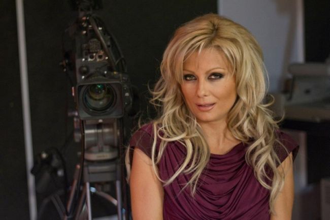 Венета Райкова - повече мъж от Карбовски