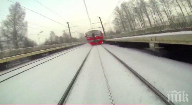 Каскада с влак завърши в болница (видео)