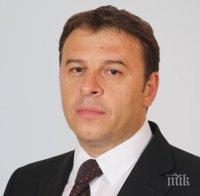 Кмет дари климатик на родилно отделение