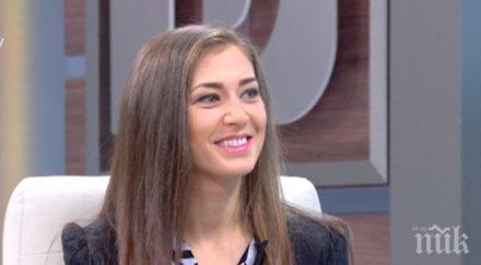 кметицата скандалните снимки проговори облягал капака кола таня иванова разказа фотосите взривиха интернет