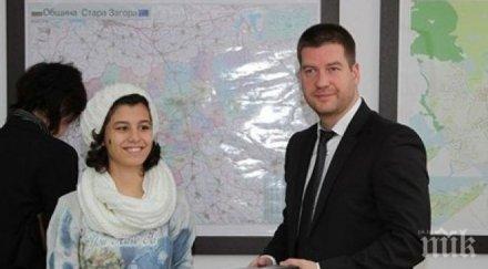 рогът изобилието изля малката спасителка мария