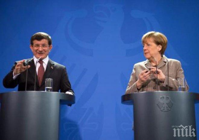 Меркел и Давутоглу обсъдиха облекчаване на визовия режим за Турция от октомври 