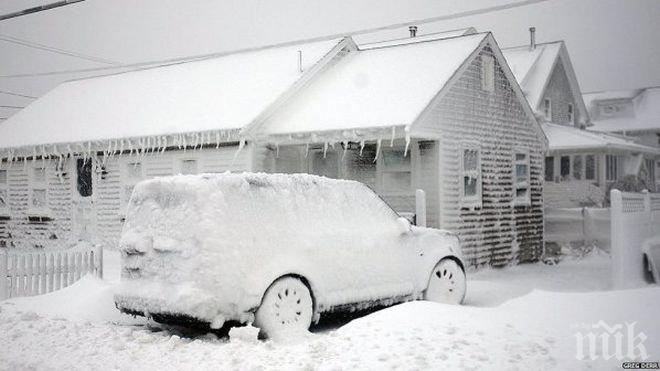 В САЩ се готвят за снеговалежа на века
