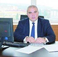 Рицар тамплиер влиза в парламента