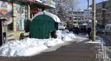 премахват камарите сняг натоварената улица габровски търново