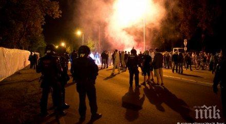 масови арести тунис закопчаха 400 протестиращи