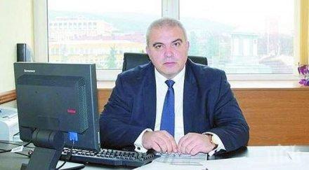 рицар тамплиер влиза парламента