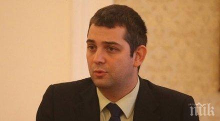 димитър делчев става шеф вътрешната комисия парламента