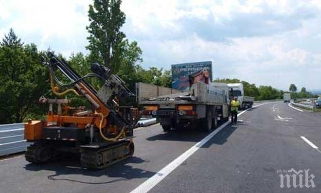 10 фирми искат да реконстуират пътя Югово-Лъки-Здравец