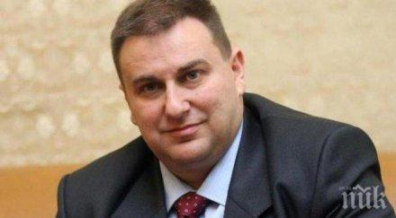 евродепутатът емил радев хибридните войни целят разклатят доверието европейските институции