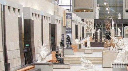 италия покриха древни статуи голи тела заради иранския президент