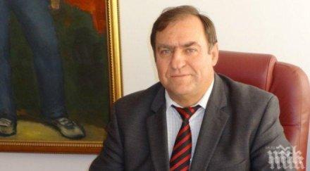 скандал евстатиев карал годишната ирена пият водка екс насилникът опитва изкара луд съда