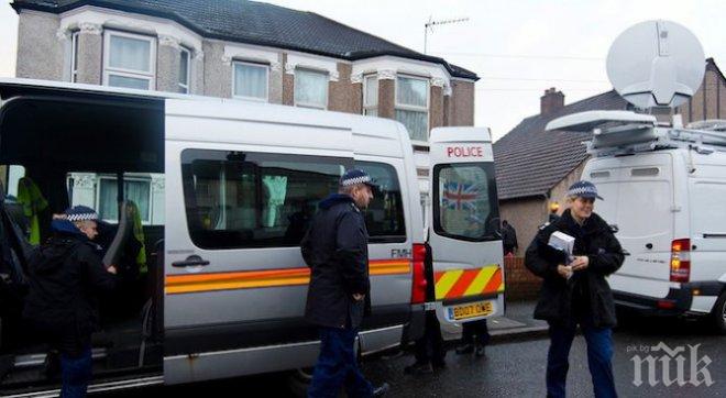 Преследван от полицията беглец влезе с колата си в магазин в Лондон
