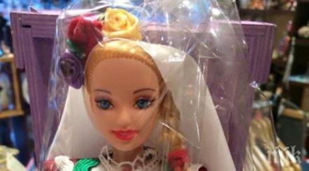 нашенци облякоха кукла барби народна носия