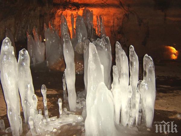 Новите ледени фигури са се образували в пещерата „Леденика“