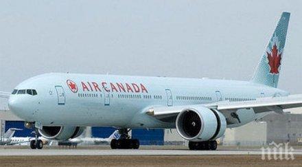 самолет еър канада извърши аварийно кацане торонто заради разхерметизиране