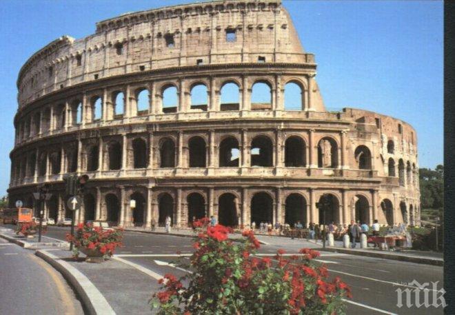 Екскурзоводка почина в Колизеума, докато води група от 25 души