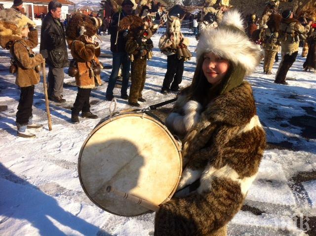 Валидираха пощенска марка за юбилейната Сурва