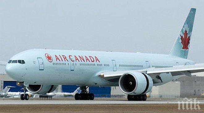 Самолет на „Еър Канада“ извърши аварийно кацане в Торонто заради разхерметизиране