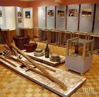 Двама в битката за шеф на военния музей 