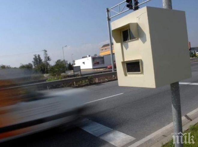 Скандал! Половината от камерите на КАТ не работят